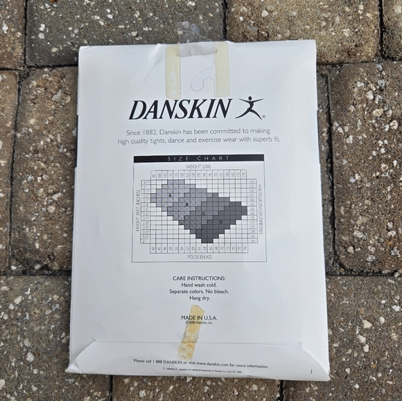 NWT Danskin Womens Size C Heavyweight Footed Ice Skating Figure Skating Tights - Picture 4 of 5